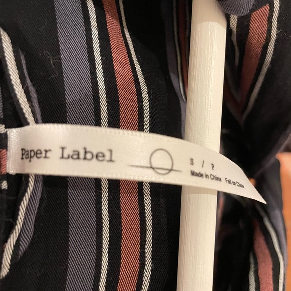 ⭐️ Paper Label Blouse - Small - Picture 4 of 4
